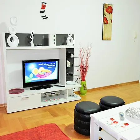 Apartments Mara Cres Room photo
