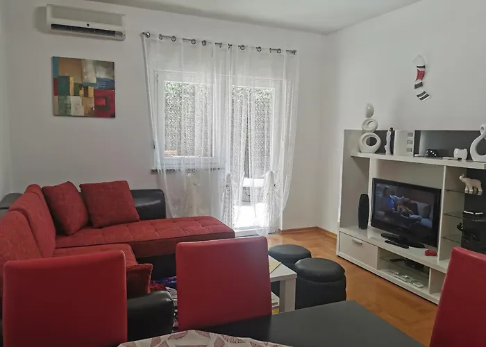 Apartments Mara Cres