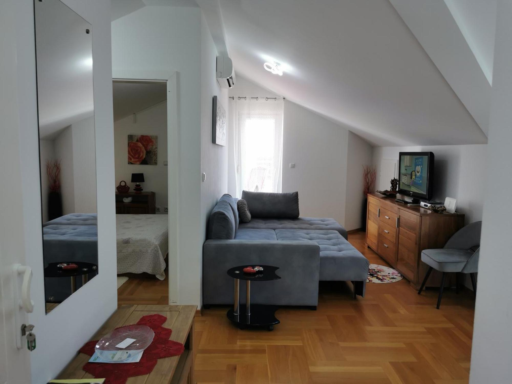Apartma Mara