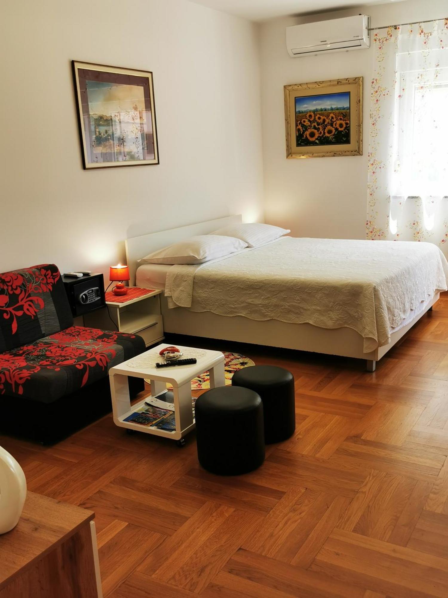 Apartment Mara *