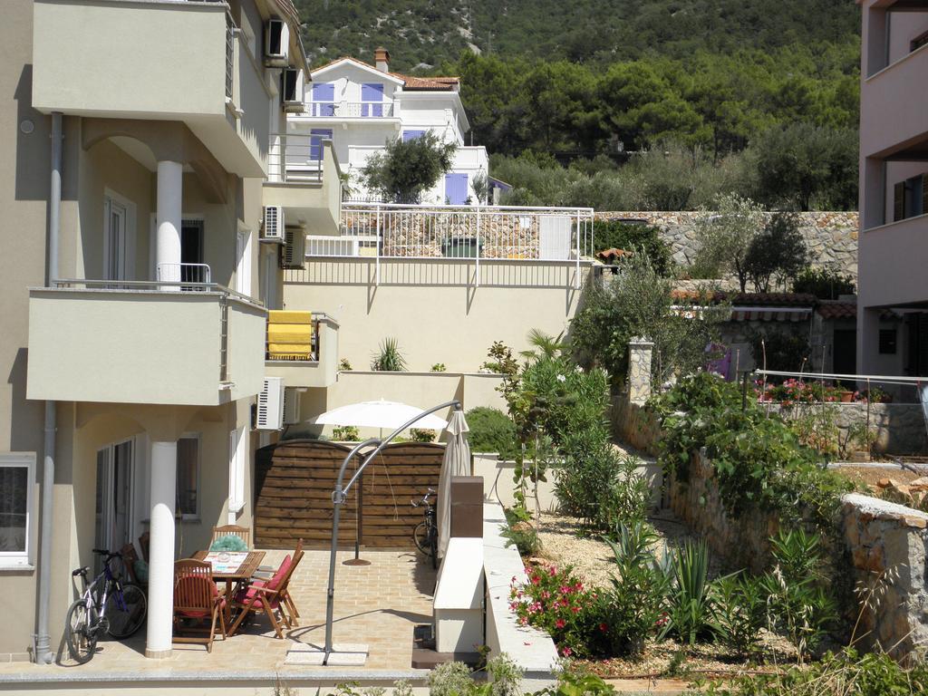 Apartma Mara *